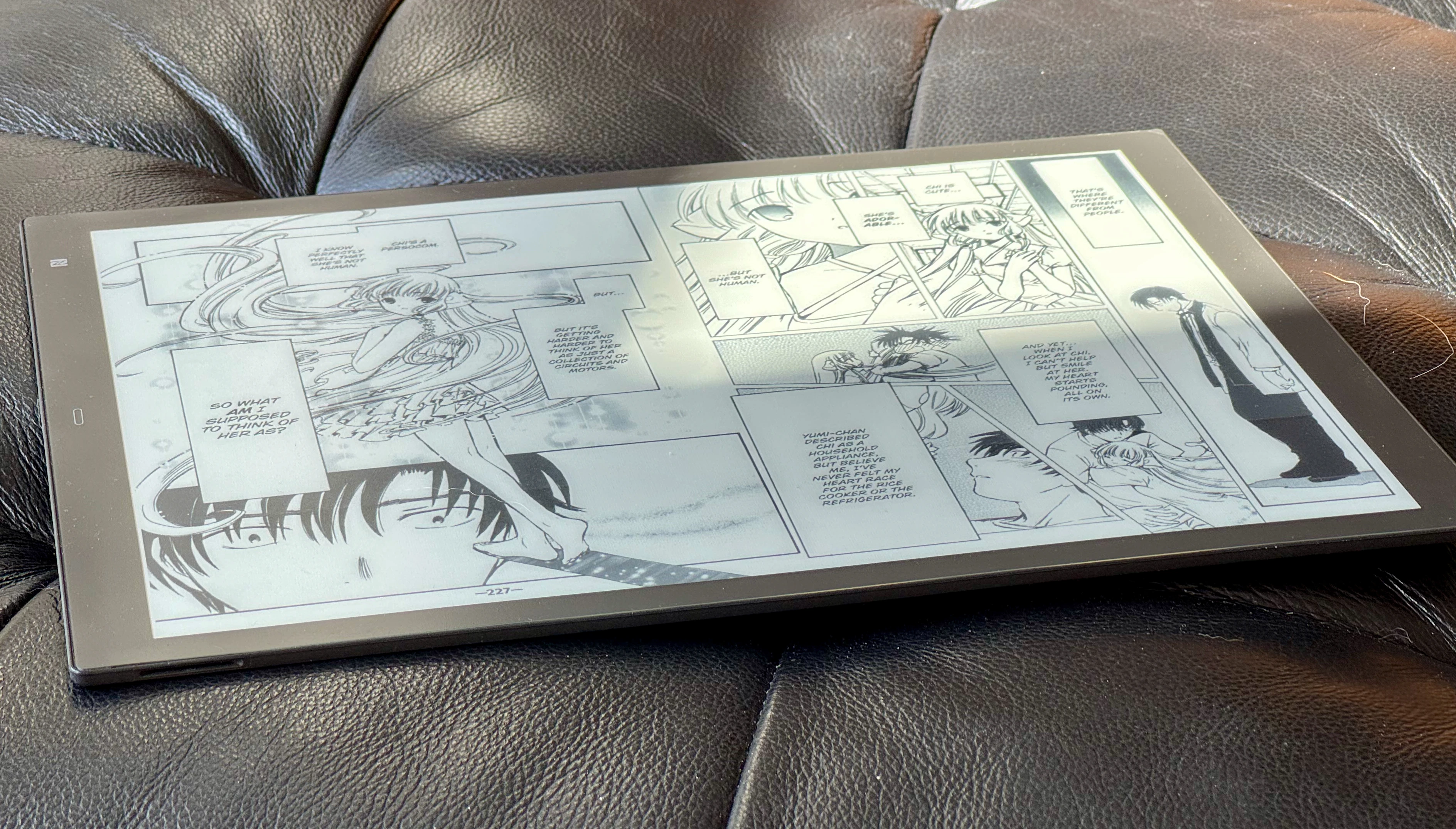 A Sony DPT-RP1 displaying two manga pages